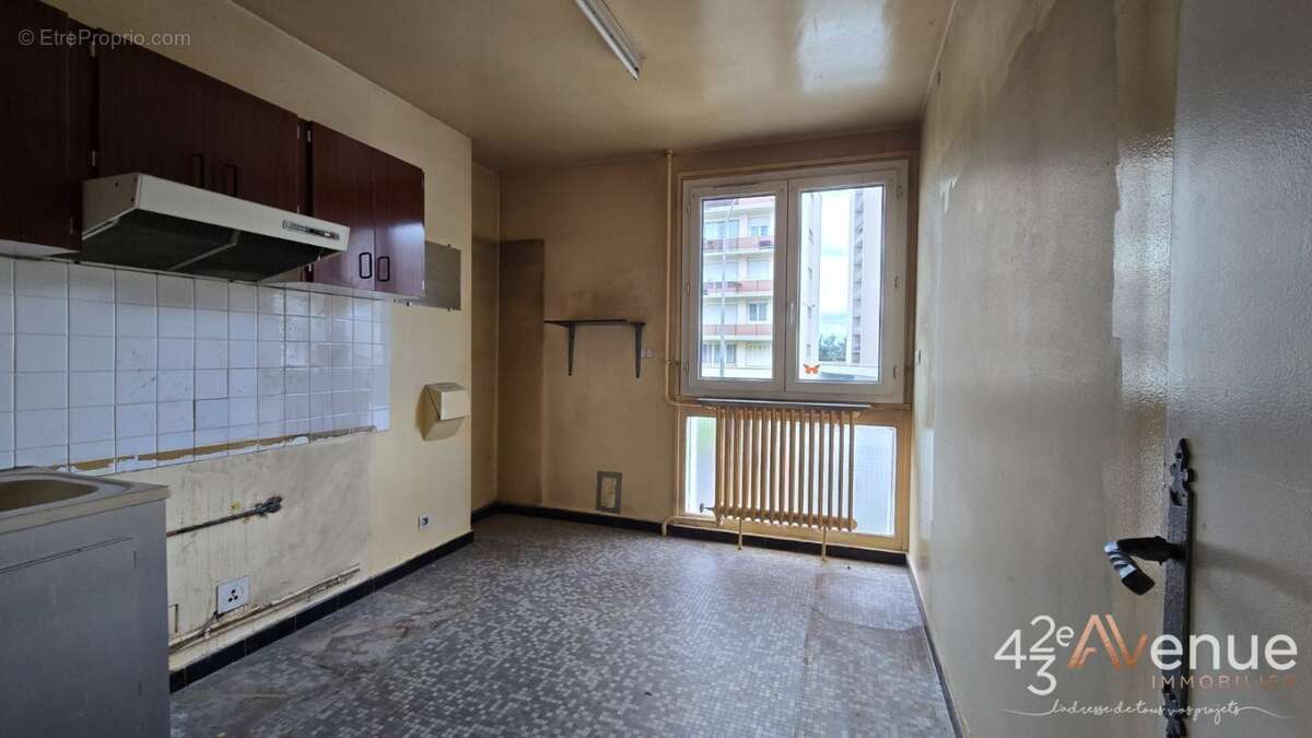Appartement à SAINT-ETIENNE