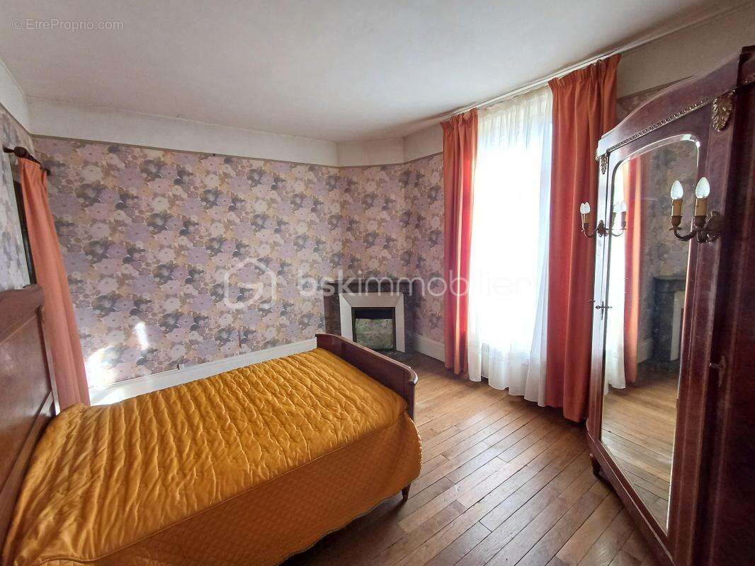 Maison à POURU-SAINT-REMY