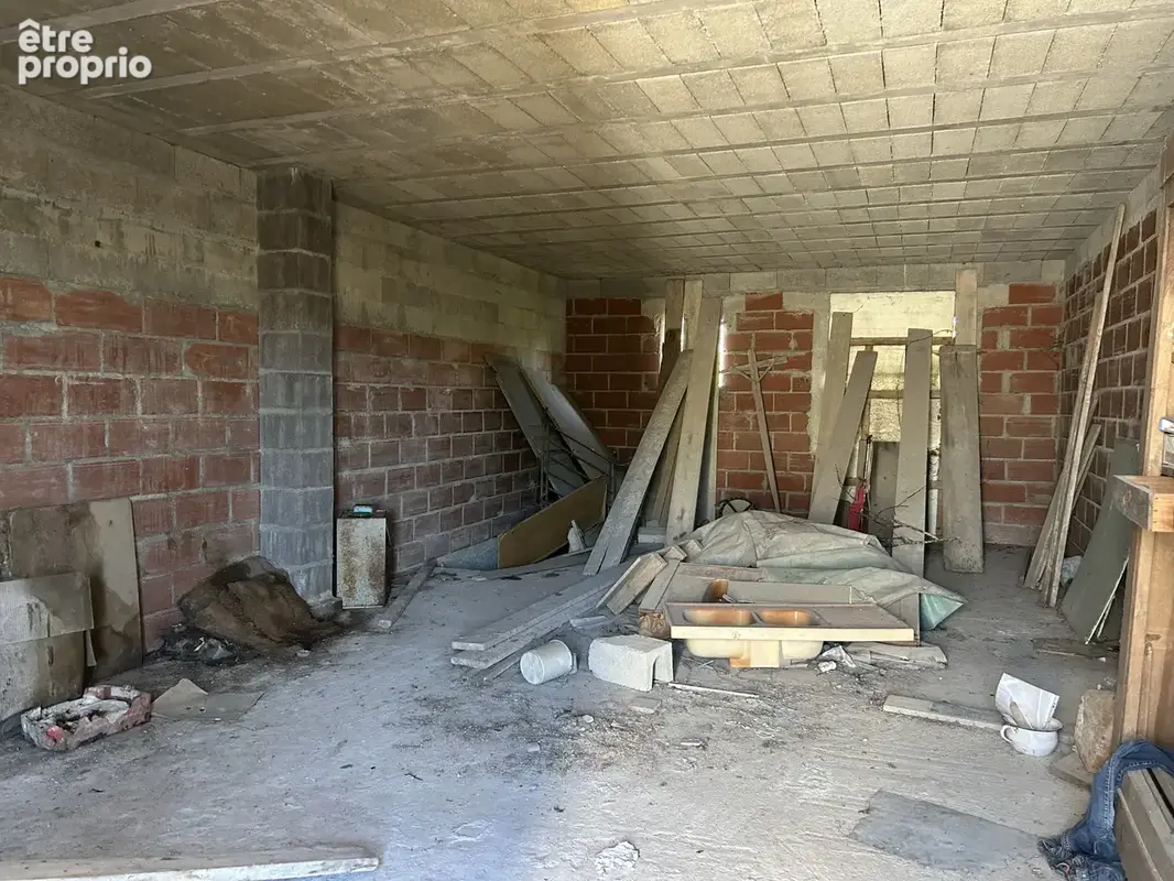 À CHÂTEAUBERNARD, à proximité immédiate d'Auchan   un projet immobilier aux multiples possibilités ! - photo 5