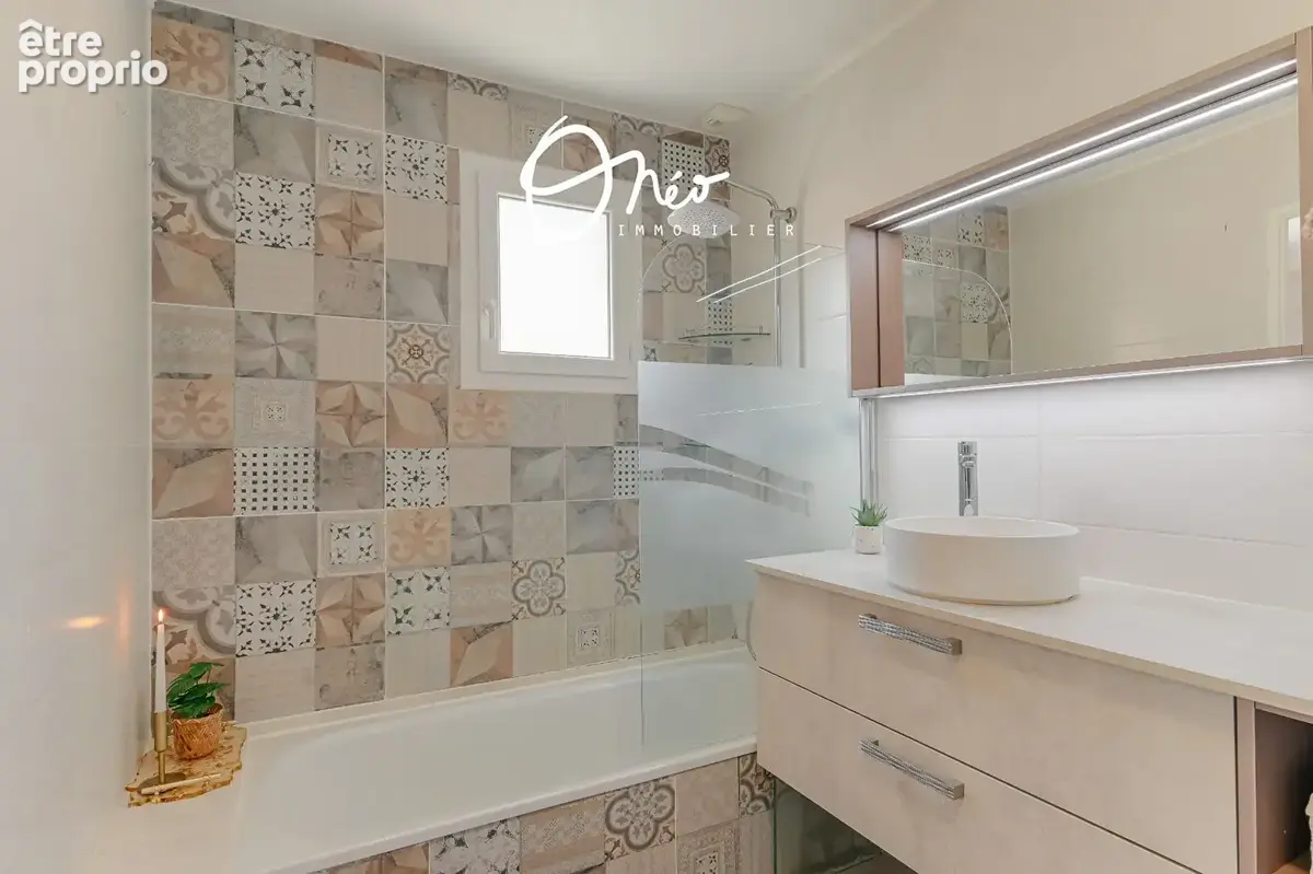 Givors - Maison à vendre - Plain-pied 4 pièces 89 m² + Garage - photo 14