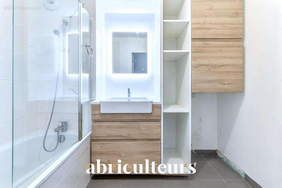 Appartement à COLOMBES