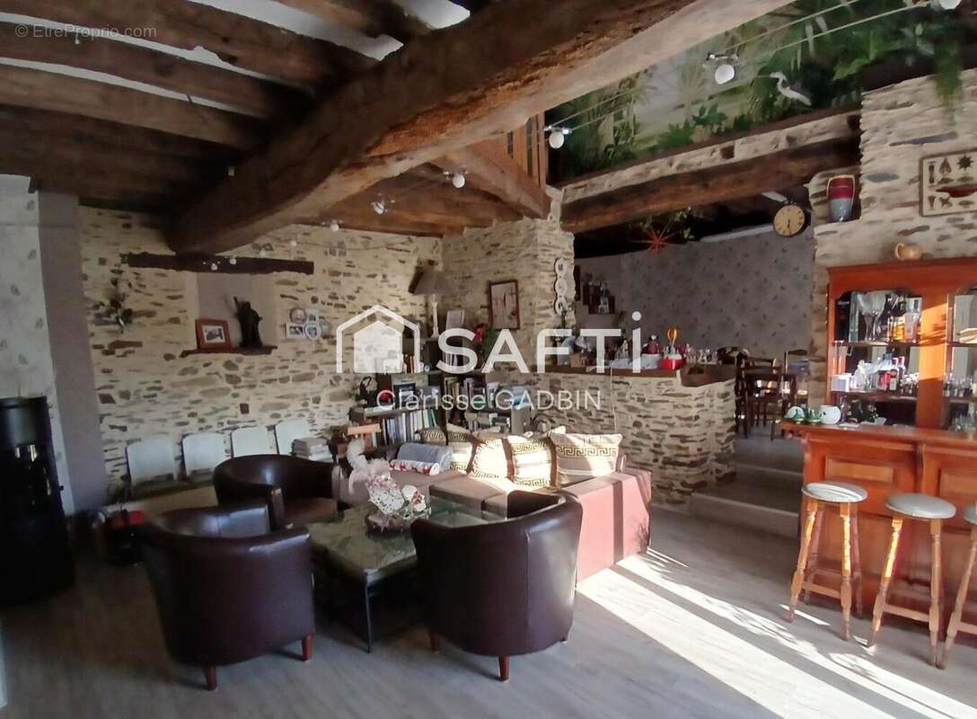 Maison 158 m² à Vergonnes  - photo 2