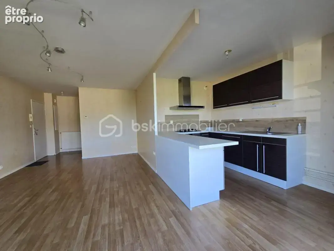 Appartement à CREVIN