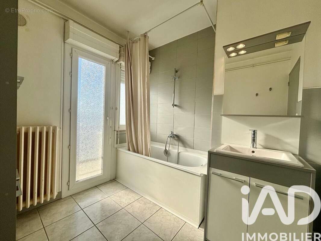 Photo 8 - Appartement à GRAY