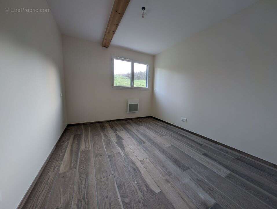 Maison à CHATEAUNEUF