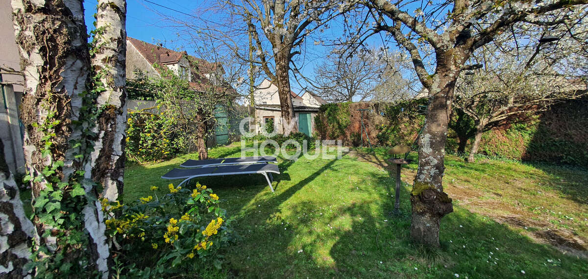 Maison à LA VILLE-DU-BOIS