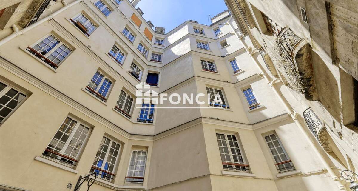 Paris iv – rue aubriot – studio au calme et lumineux avec vue degagee - photo 12