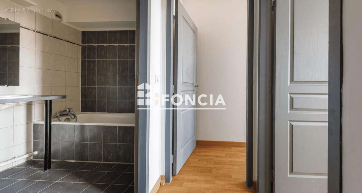 T4 de 92 m² avec parking privatif – Résidence Manufacture - photo 9