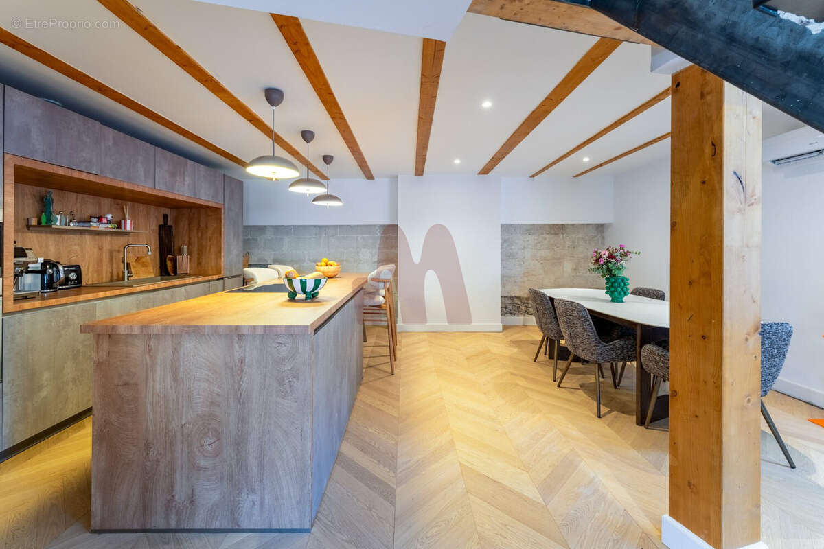 Appartement à VILLENEUVE-LES-AVIGNON