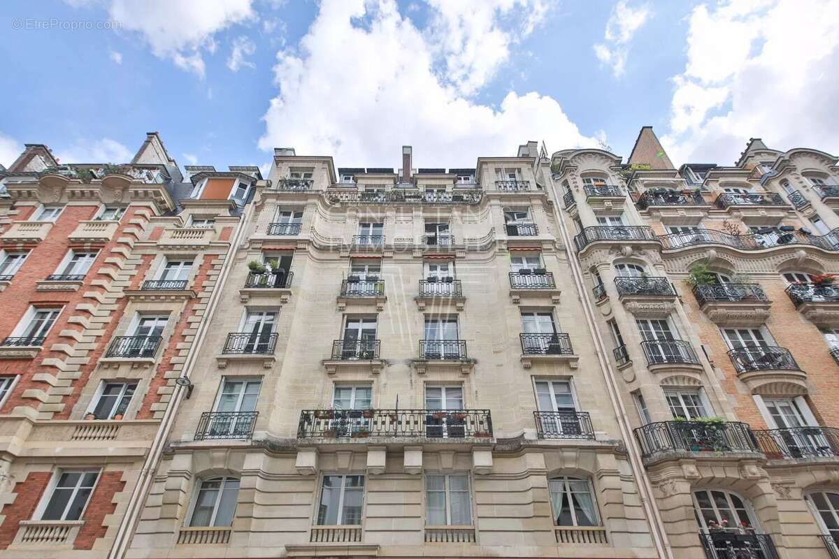 Appartement à PARIS-15E