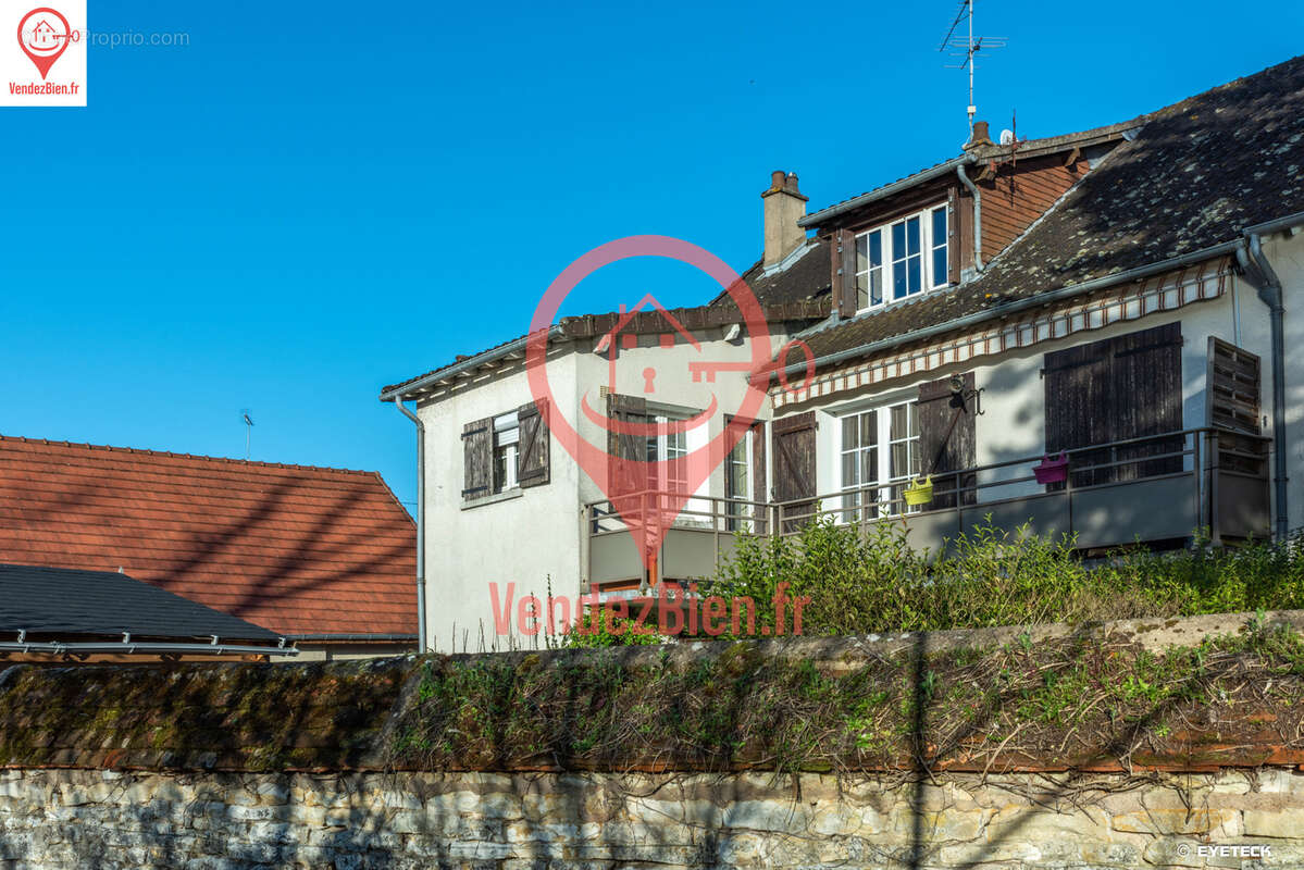 Maison à CHATEAUNEUF-SUR-CHER