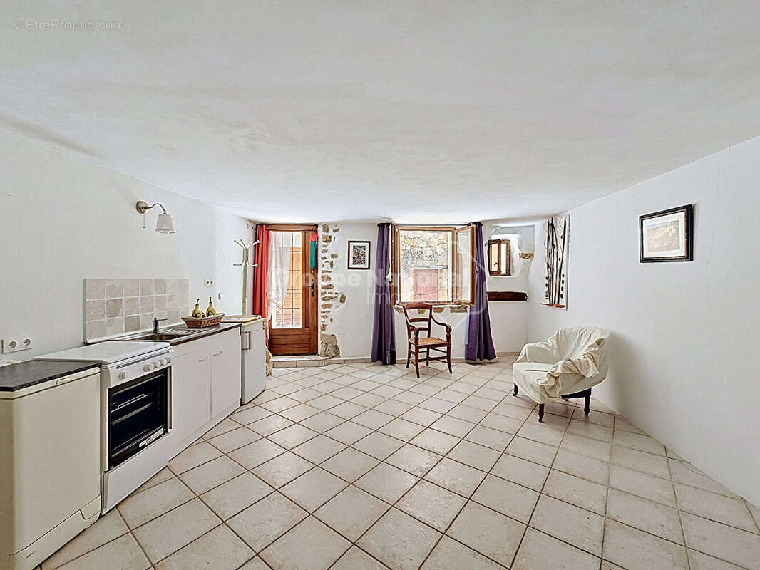 Charmante maison de village avec jardin, garage et espace indépendant - 130m² - photo 11