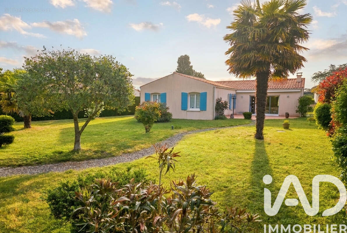 Maison 124 m² à Sainte-Gemme  - photo 2