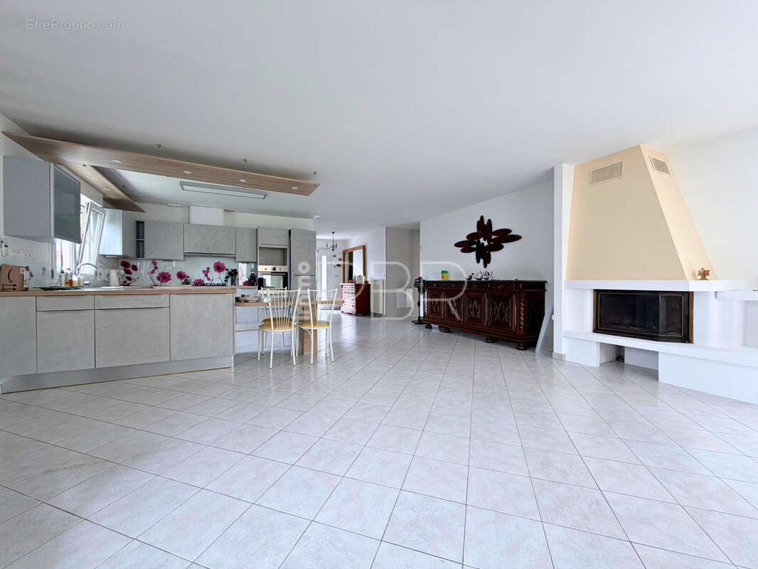 Maison à BEAUMONT-SUR-VESLE