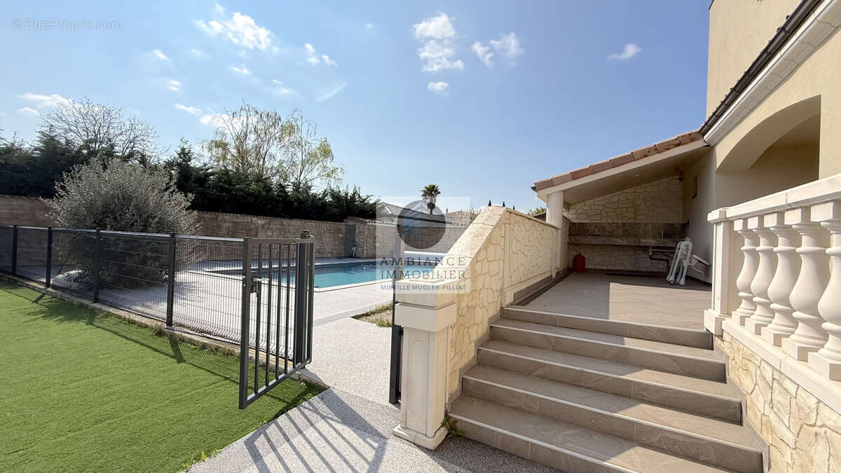 Maison à BOURG-LES-VALENCE