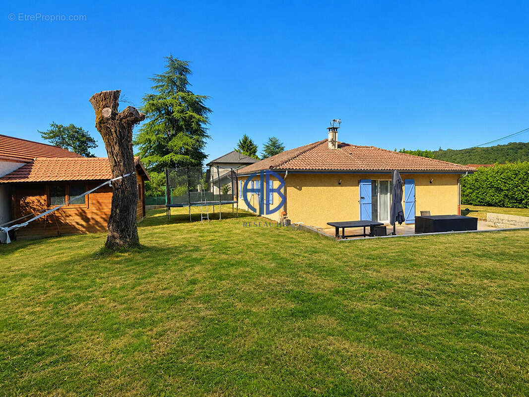 Maison à SALAGNON