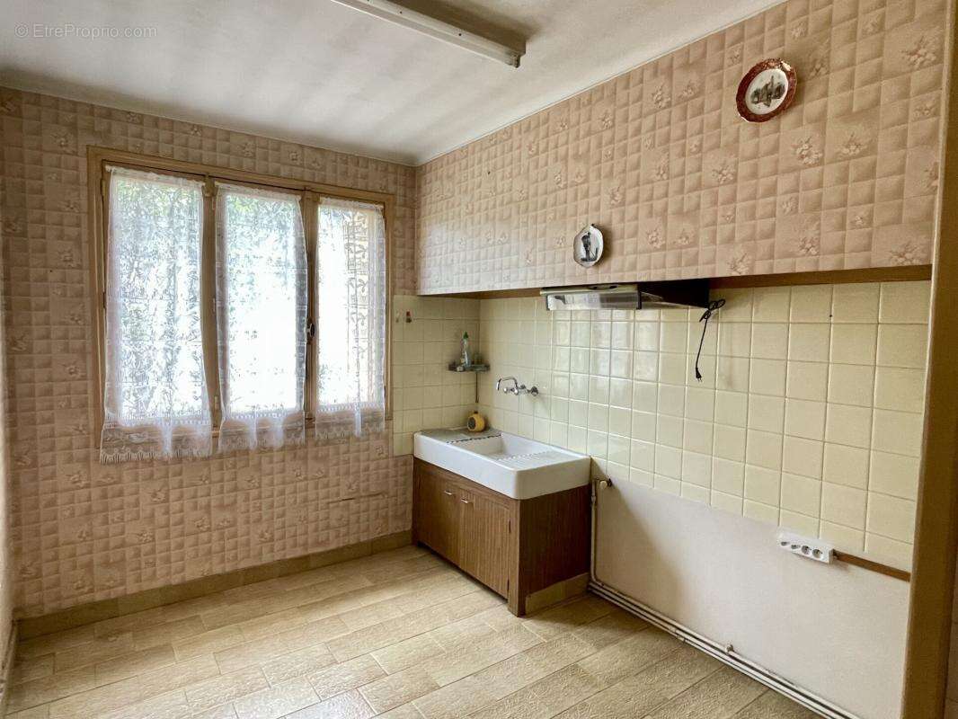 Jolie maison à rénover près de l'école Otzar Hatorah - photo 4