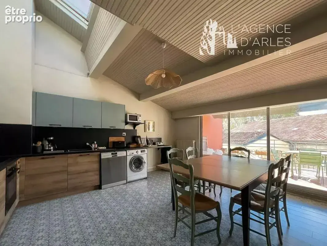 ARLES, proche Portagnel -  Maison arlésienne de caractère avec terrasse – 157 m² - photo 2
