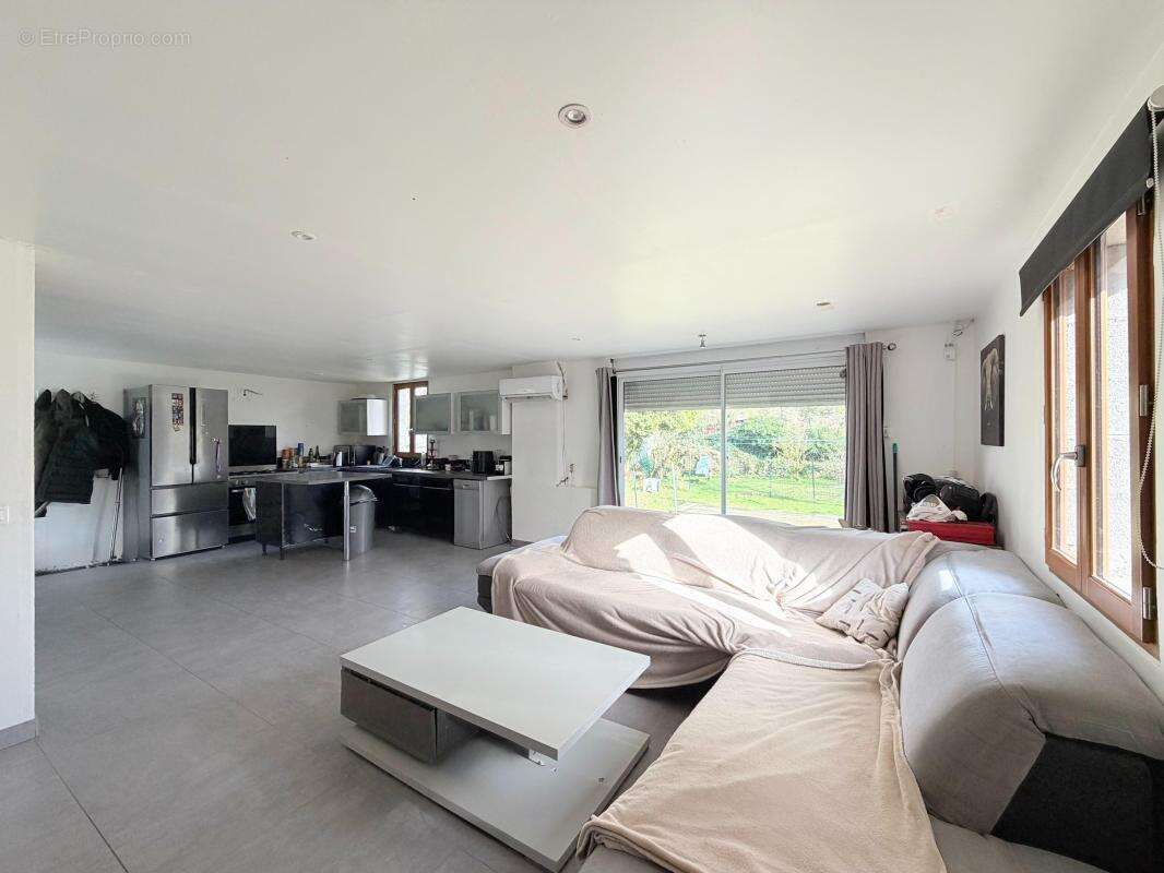 Maison à SAINT-LUBIN-DE-LA-HAYE