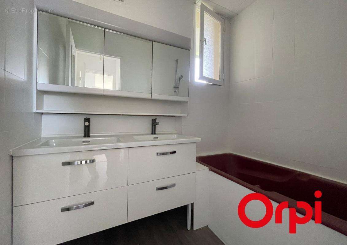 Appartement à VENISSIEUX