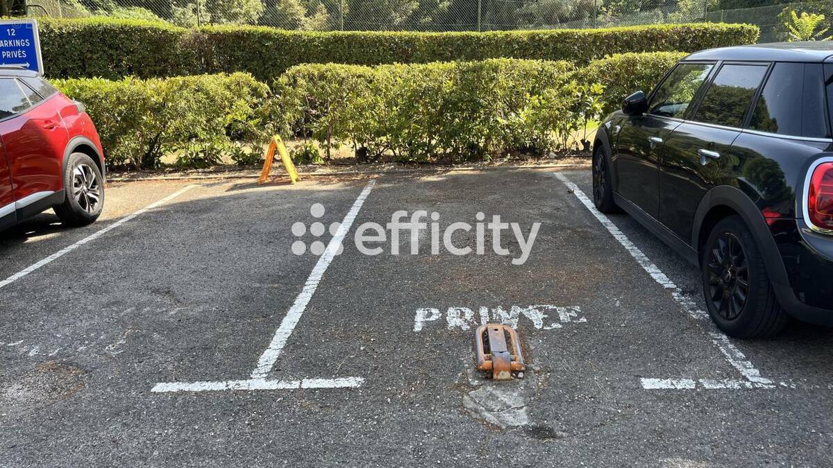 Parking à MARSEILLE-8E