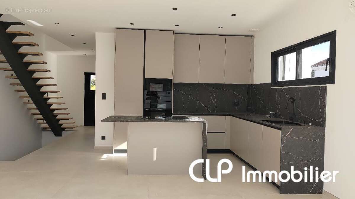 Maison 168 m² à Montelimar  - photo 4