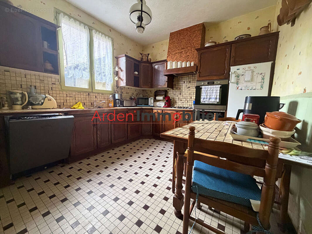 Maison spacieuse à vendre à Château-Porcien - Réf. 12827 - photo 2