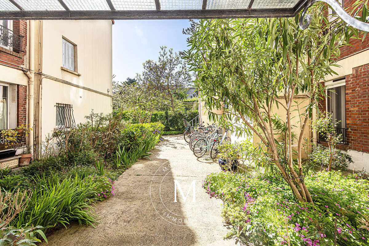 Appartement à MONTROUGE