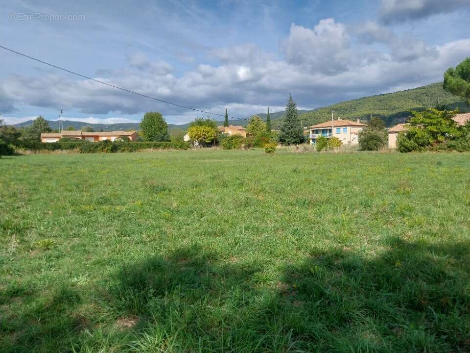Terrain à AUPS