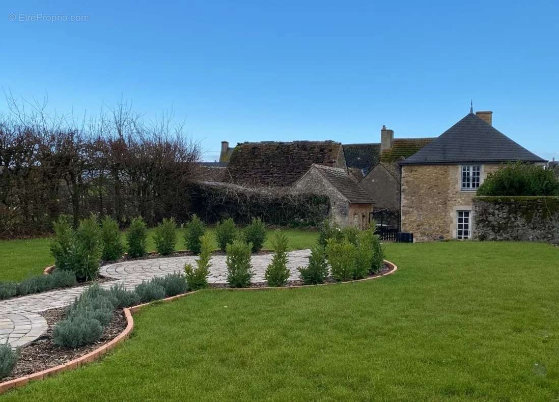 Maison à SABLE-SUR-SARTHE