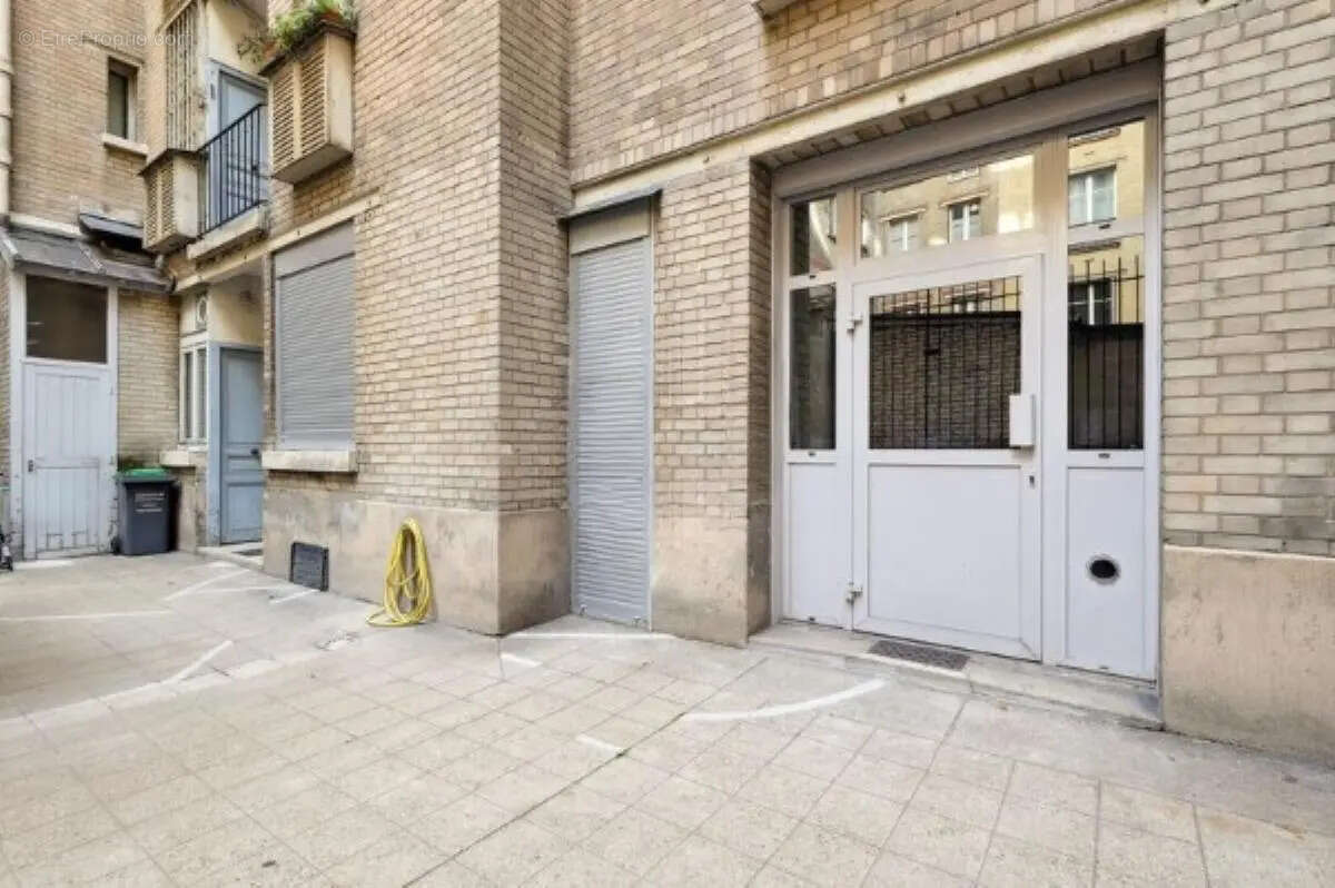 Commerce à PARIS-15E