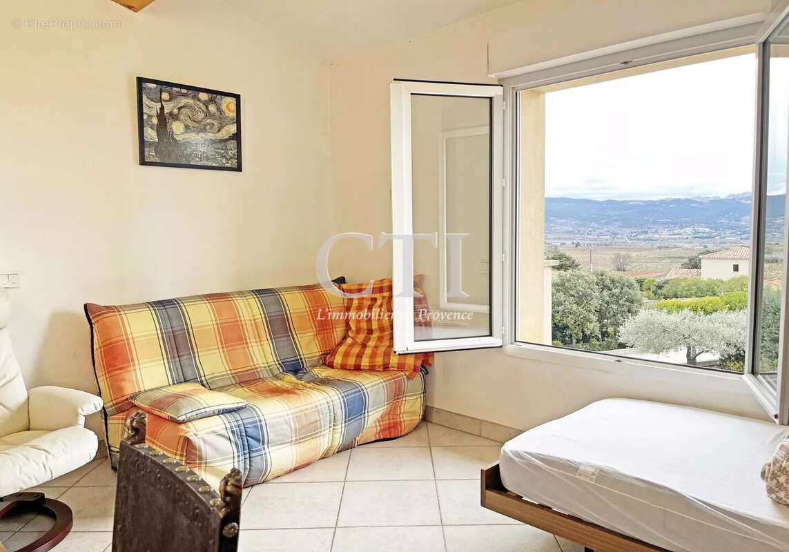 Maison à VAISON-LA-ROMAINE