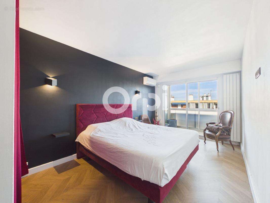 Appartement à MANDELIEU-LA-NAPOULE