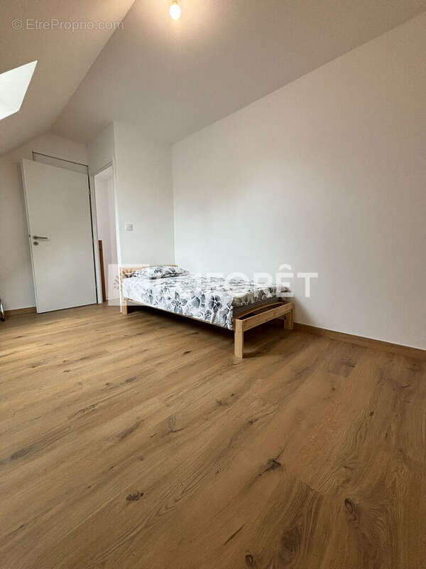 Appartement à LAMORLAYE