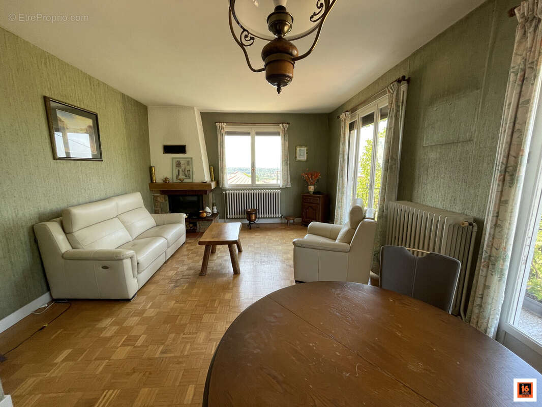 Maison 122 m² à Thiers  - photo 3