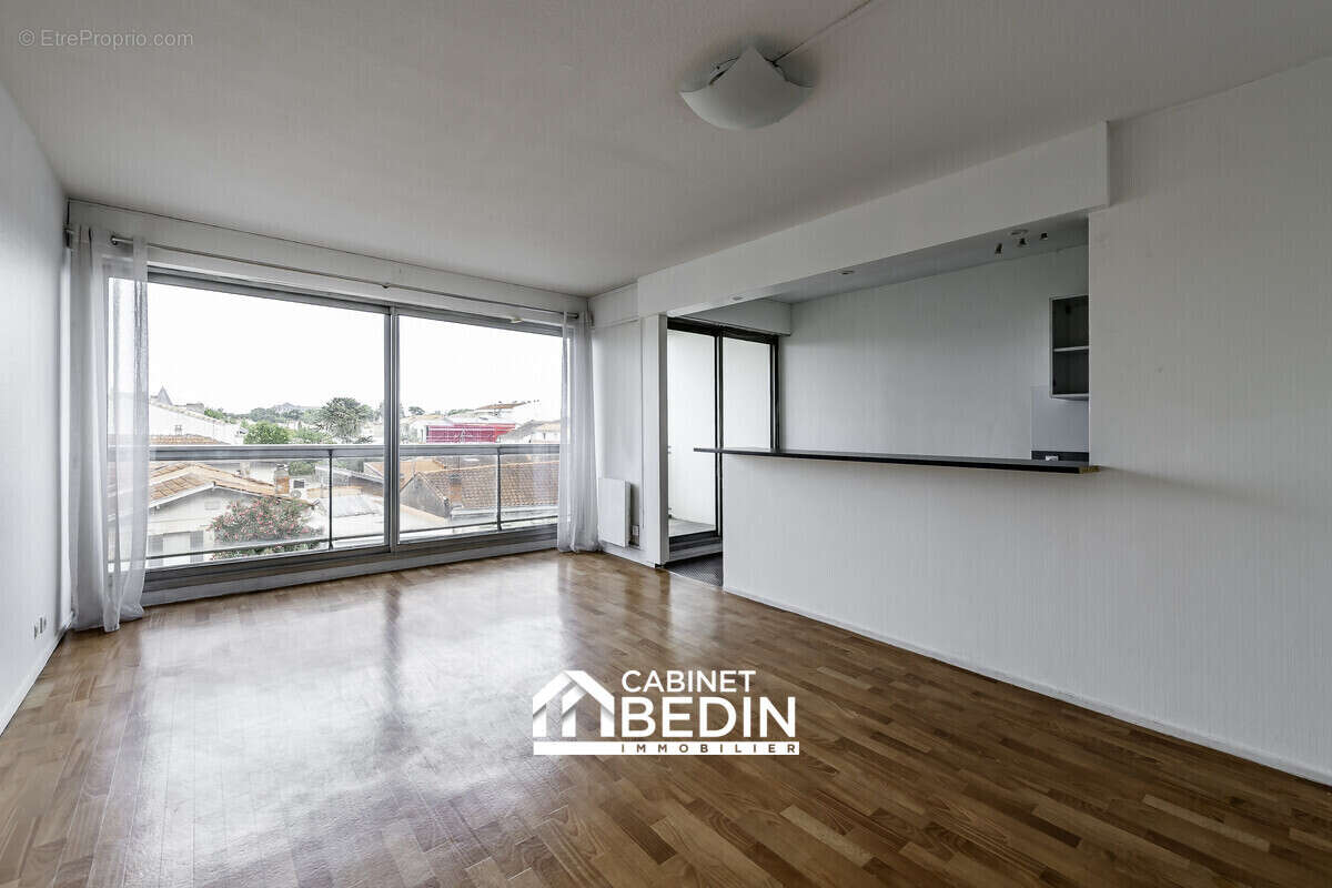 Appartement 71 m² à Bordeaux  - photo 2