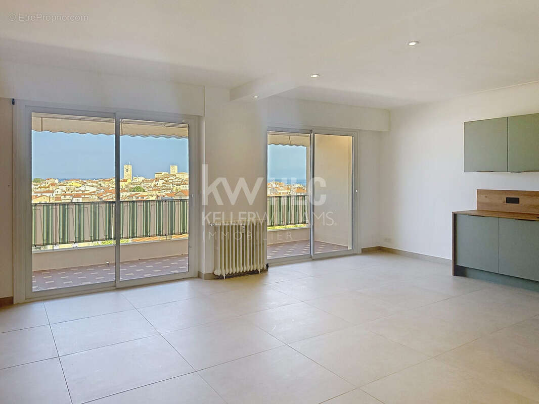 Appartement 69 m² à Antibes  - photo 2