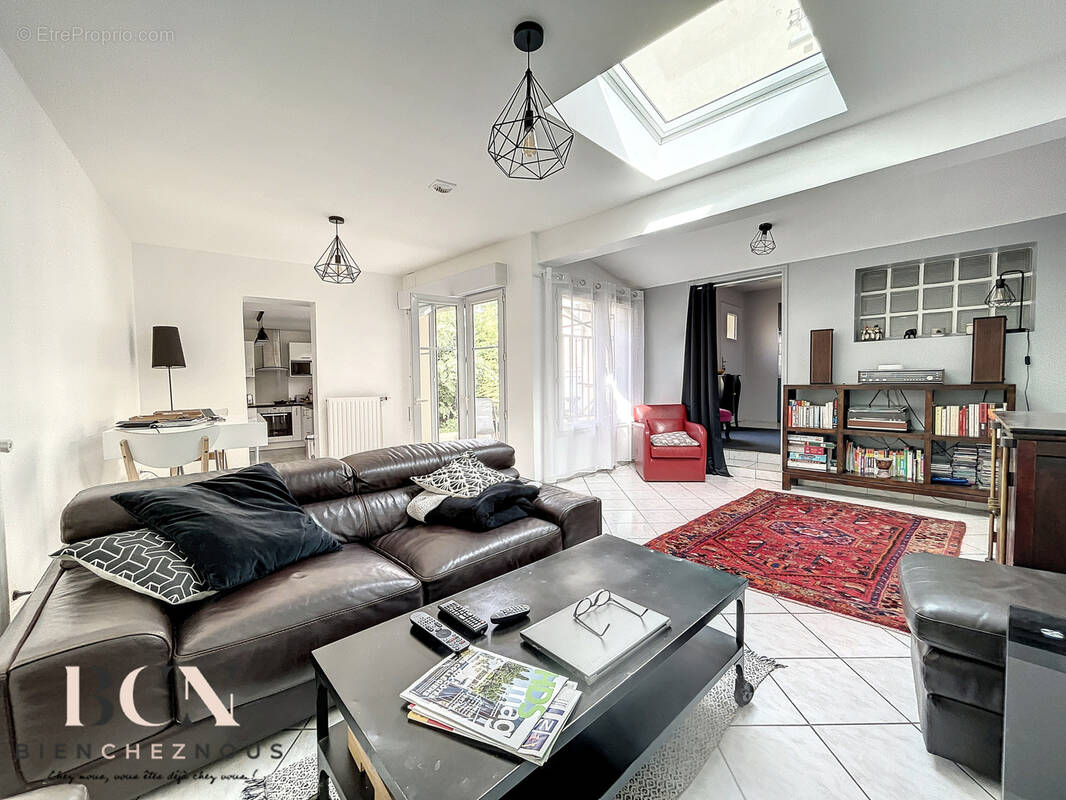 Appartement à NANTERRE