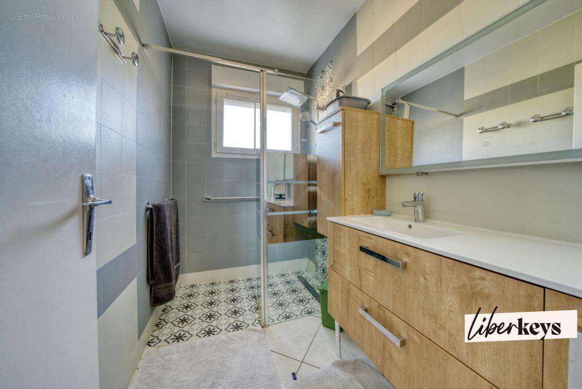 Maison à ASNIERES-LA-GIRAUD