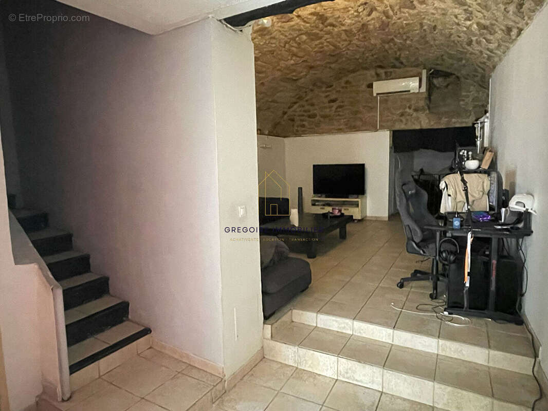 Appartement à LA TOUR-D'AIGUES
