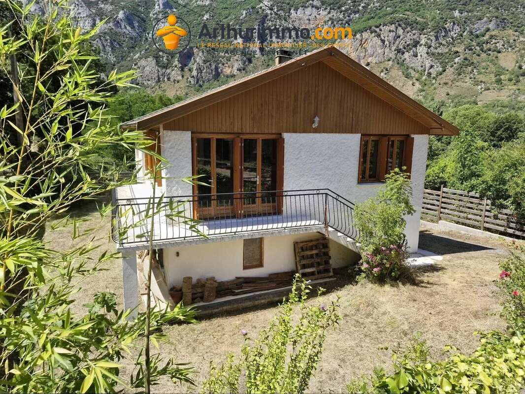 Maison 5 pièces avec garage et jardin – Aulos-Sinsat - photo 17
