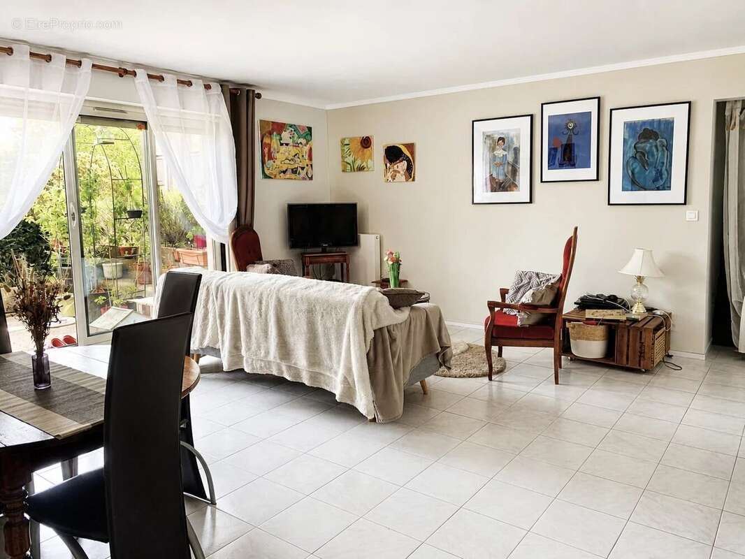 Appartement à MONTIGNY-LE-BRETONNEUX