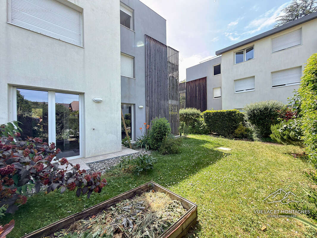 Appartement T2 43 m²  Rez-de-jardin, jardin privatif 96 m², garage fermé - photo 2