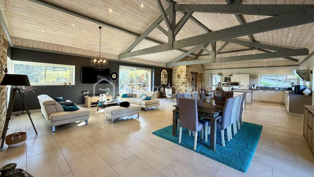 Maison à PUY-L'EVEQUE