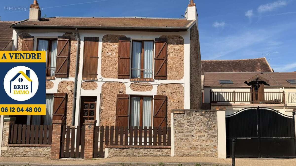Maison à BRIIS-SOUS-FORGES