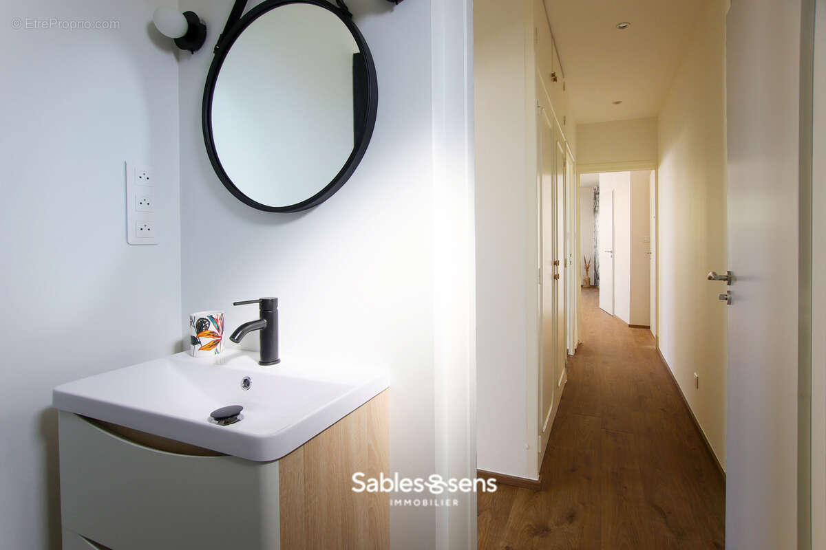 Appartement T3 rénové à deux pas de la Grande Plage et du marché Arago - photo 11