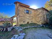 Maison à TOURRETTES-SUR-LOUP