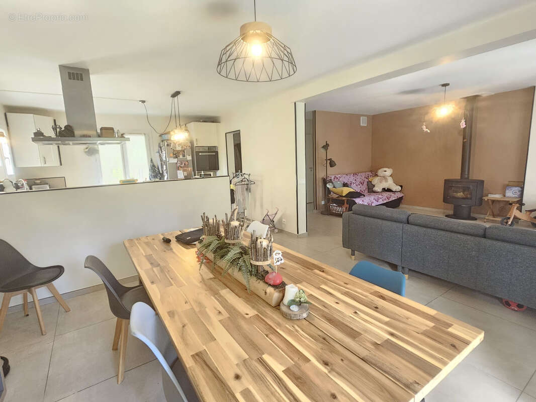 Maison à BORMES-LES-MIMOSAS