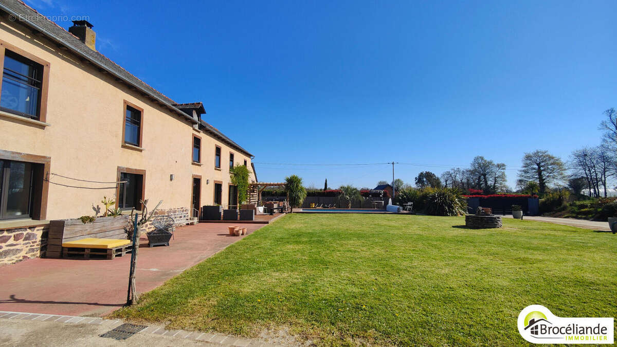 Maison à SAINT-GILLES