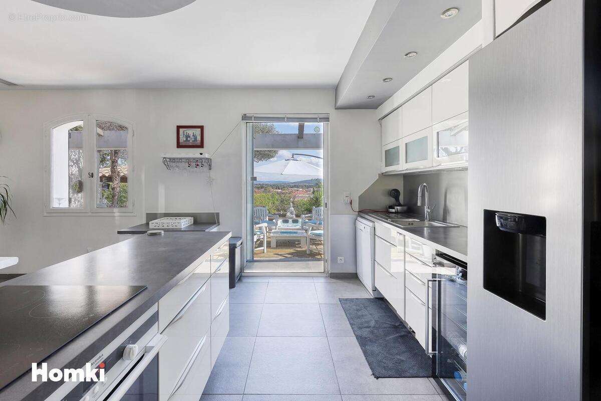 Maison à SOLLIES-VILLE